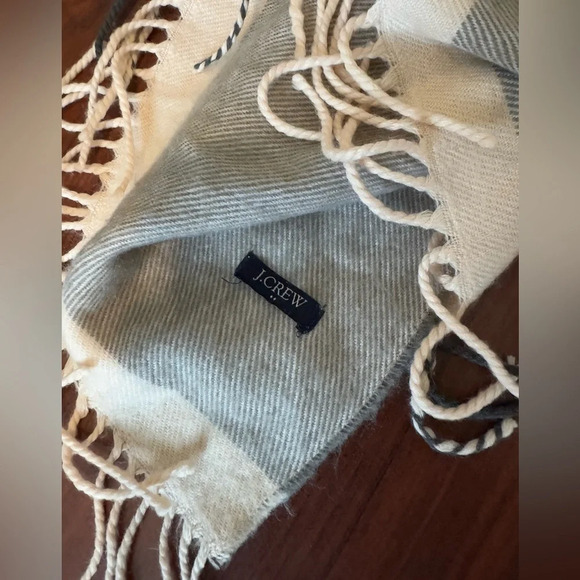 J. Crew Flannel scarf/throw pink/gray - Picture 3 of 3